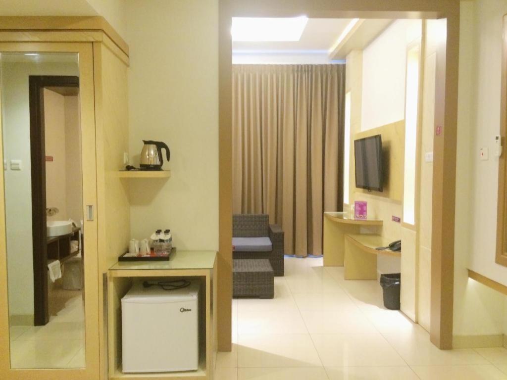 Hotel D' Calia Tarakan Exterior photo